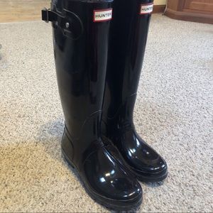 HUNTER Women’s Tall Glossy Rain Boots